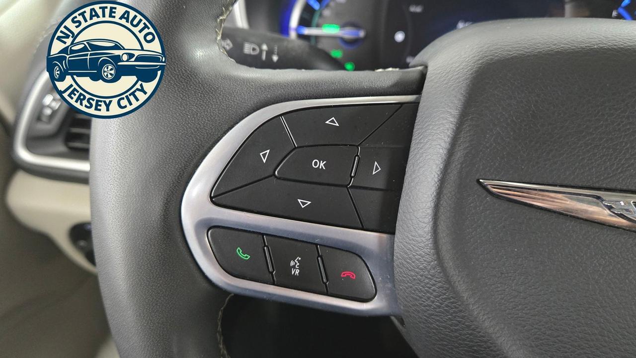 2024 Chrysler Pacifica Hybrid Select Jersey City NJ