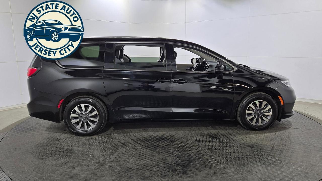 2024 Chrysler Pacifica Hybrid Select Jersey City NJ