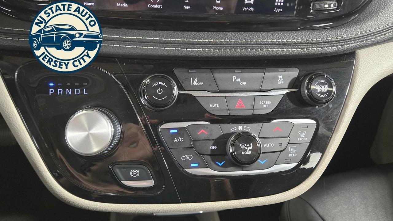 2024 Chrysler Pacifica Hybrid Select Jersey City NJ