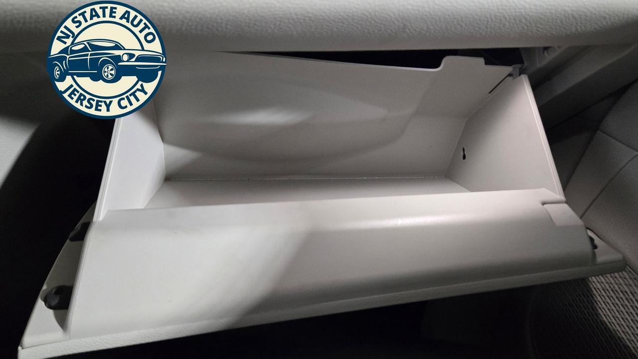 2024 Chrysler Pacifica Hybrid Select Jersey City NJ