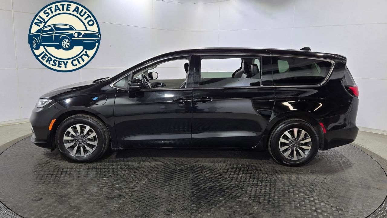 2024 Chrysler Pacifica Hybrid Select Jersey City NJ
