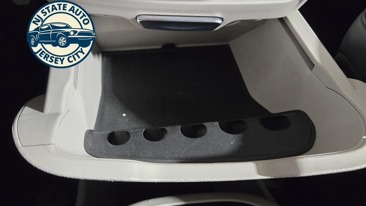 2024 Chrysler Pacifica Hybrid Select Jersey City NJ