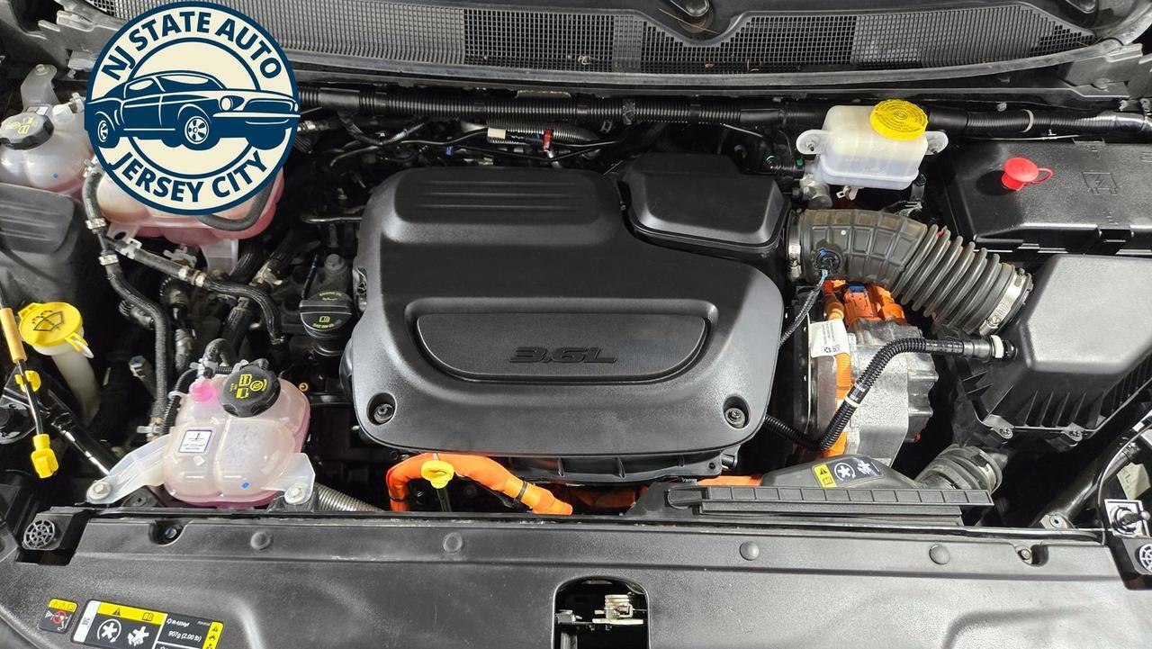 2024 Chrysler Pacifica Hybrid Select Jersey City NJ