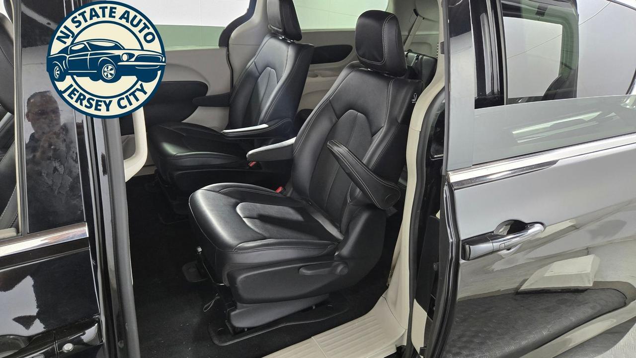 2024 Chrysler Pacifica Hybrid Select Jersey City NJ