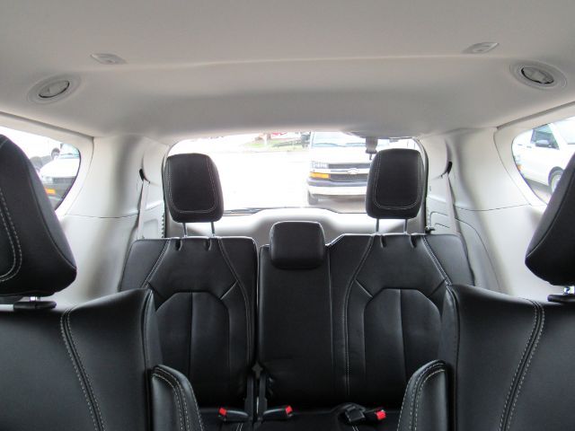 2024 Chrysler Pacifica Hybrid Select Plano TX