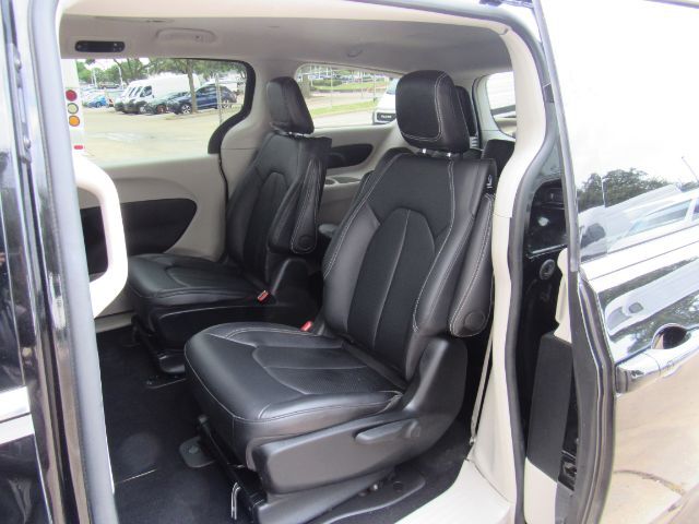 2024 Chrysler Pacifica Hybrid Select Plano TX