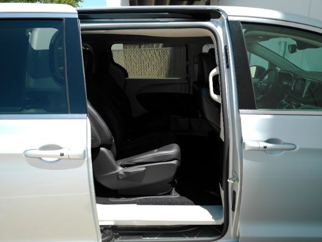 2024 Chrysler Pacifica Hybrid Select Plano TX