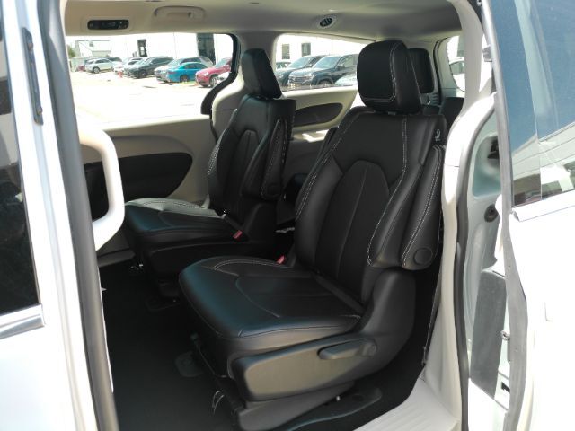 2024 Chrysler Pacifica Hybrid Select Plano TX