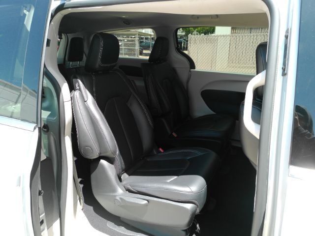 2024 Chrysler Pacifica Hybrid Select Plano TX