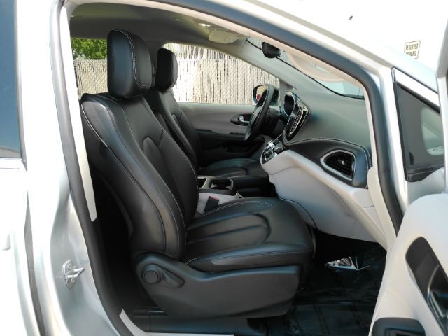 2024 Chrysler Pacifica Hybrid Select Plano TX