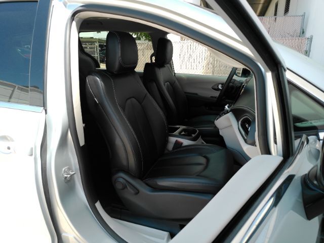2024 Chrysler Pacifica Hybrid Select Plano TX