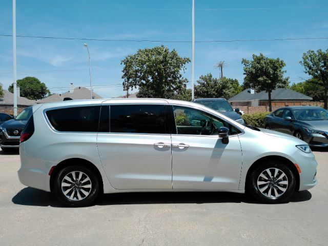 2024 Chrysler Pacifica Hybrid Select Plano TX