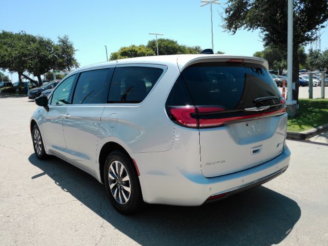 2024 Chrysler Pacifica Hybrid Select Plano TX