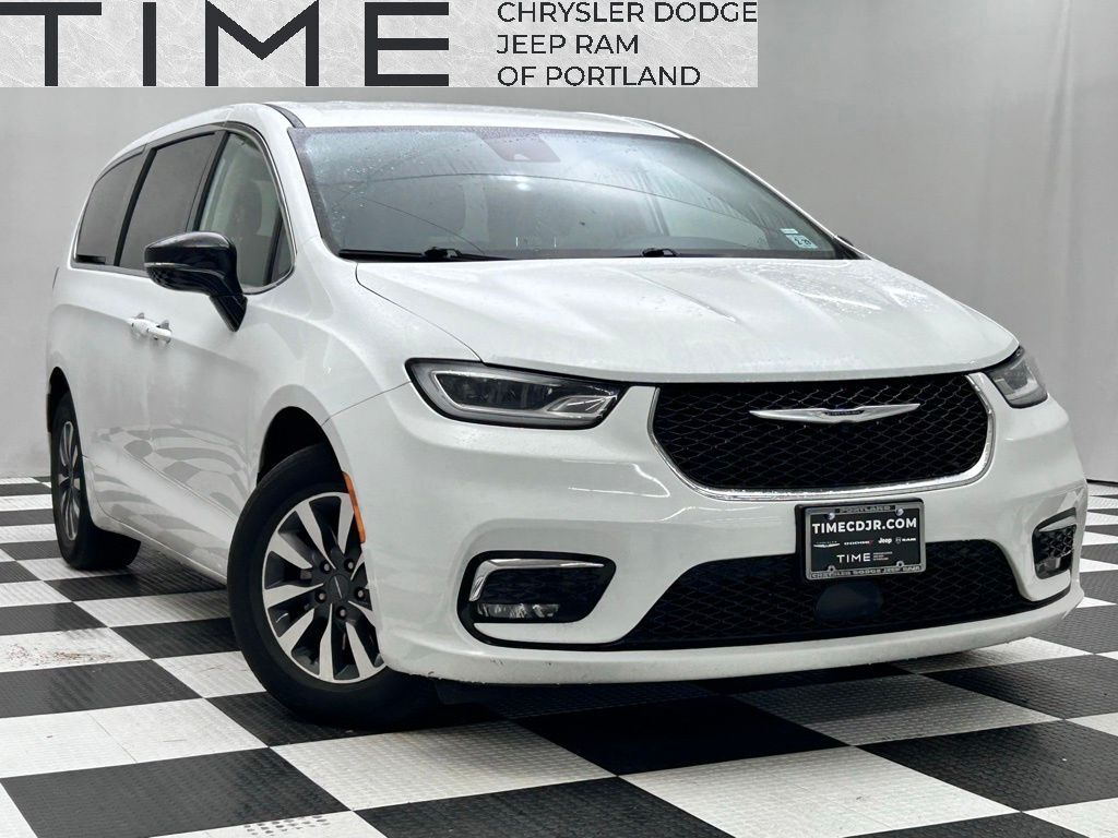 2024 Chrysler Pacifica Hybrid Select