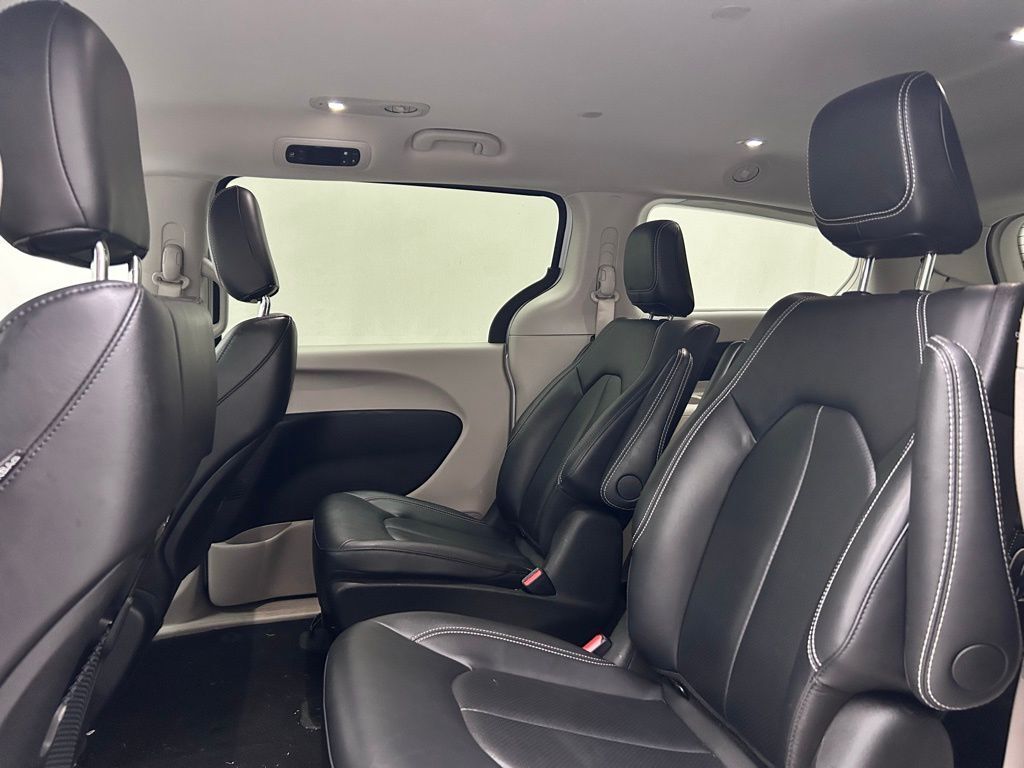 2024 Chrysler Pacifica Hybrid Select Portland OR