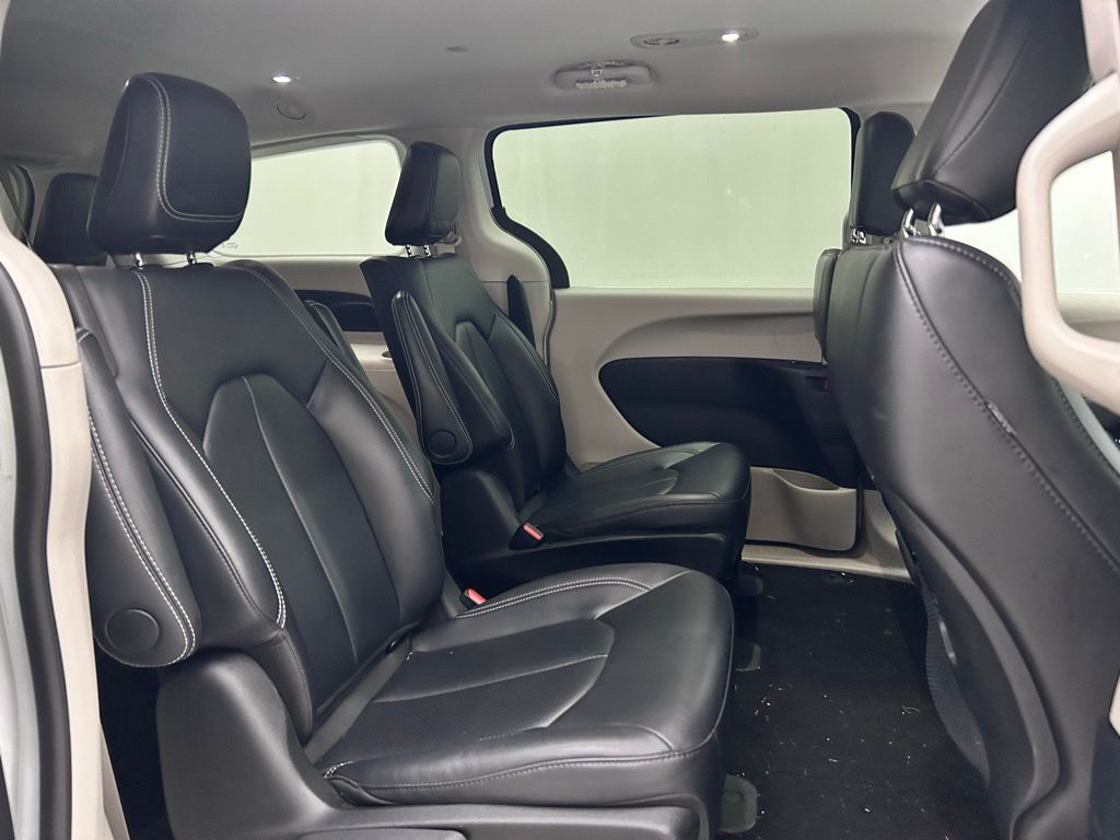 2024 Chrysler Pacifica Hybrid Select Portland OR