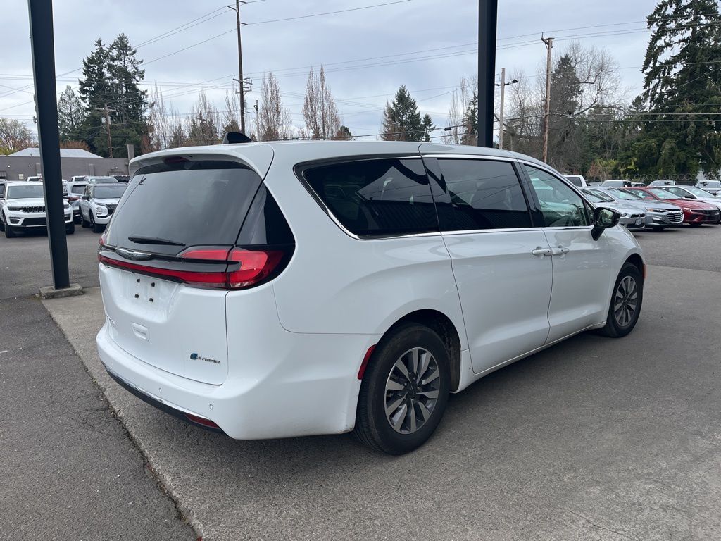 2024 Chrysler Pacifica Hybrid Select Milwaukie OR