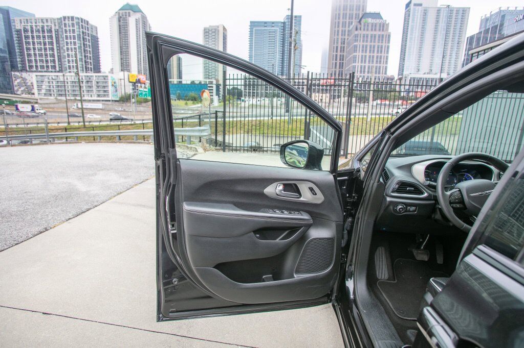 2024 Chrysler Pacifica Hybrid Select Premium S Appearance Atlanta GA