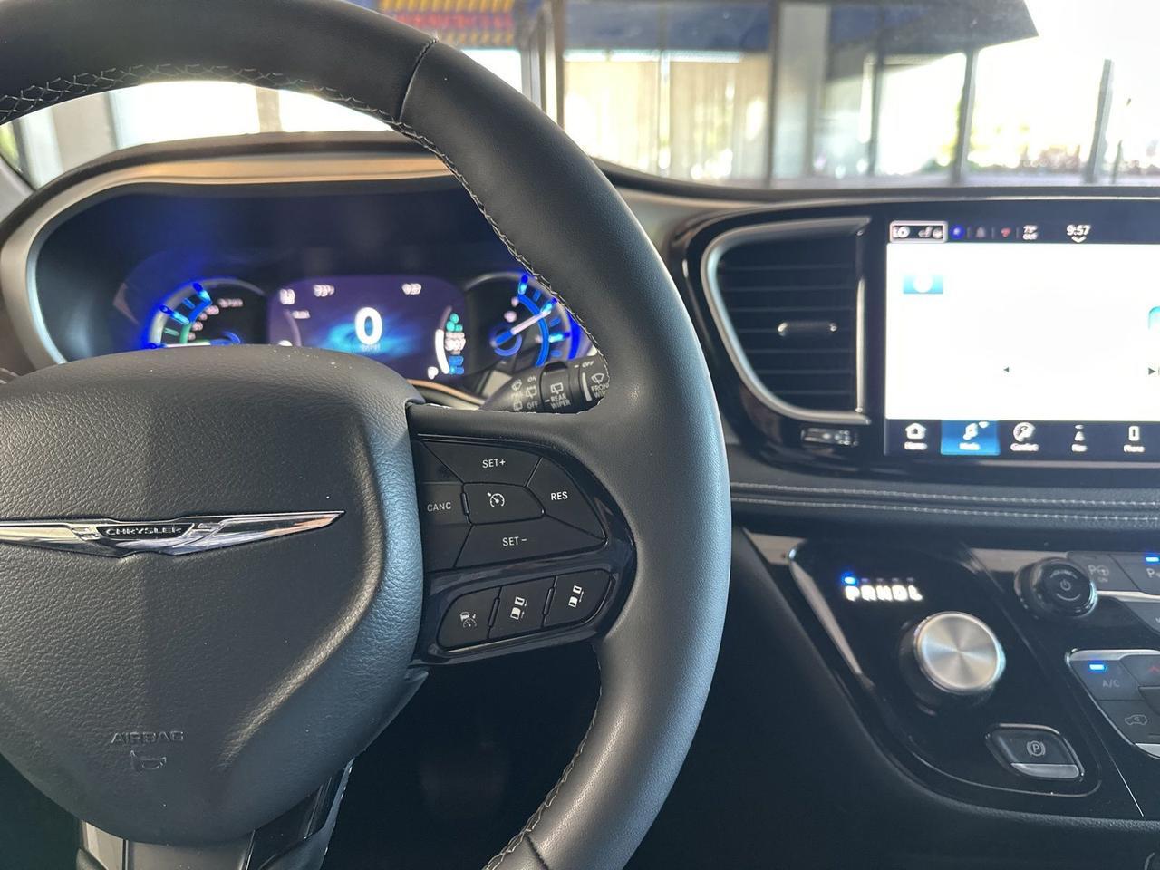 2024 Chrysler Pacifica Hybrid Select S Appearance Richmond VA