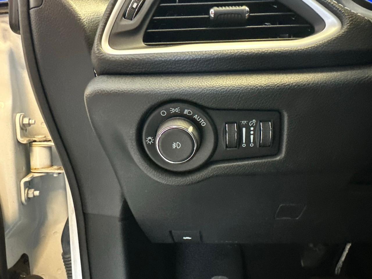 2024 Chrysler Pacifica Hybrid Select S Appearance Springfield VA