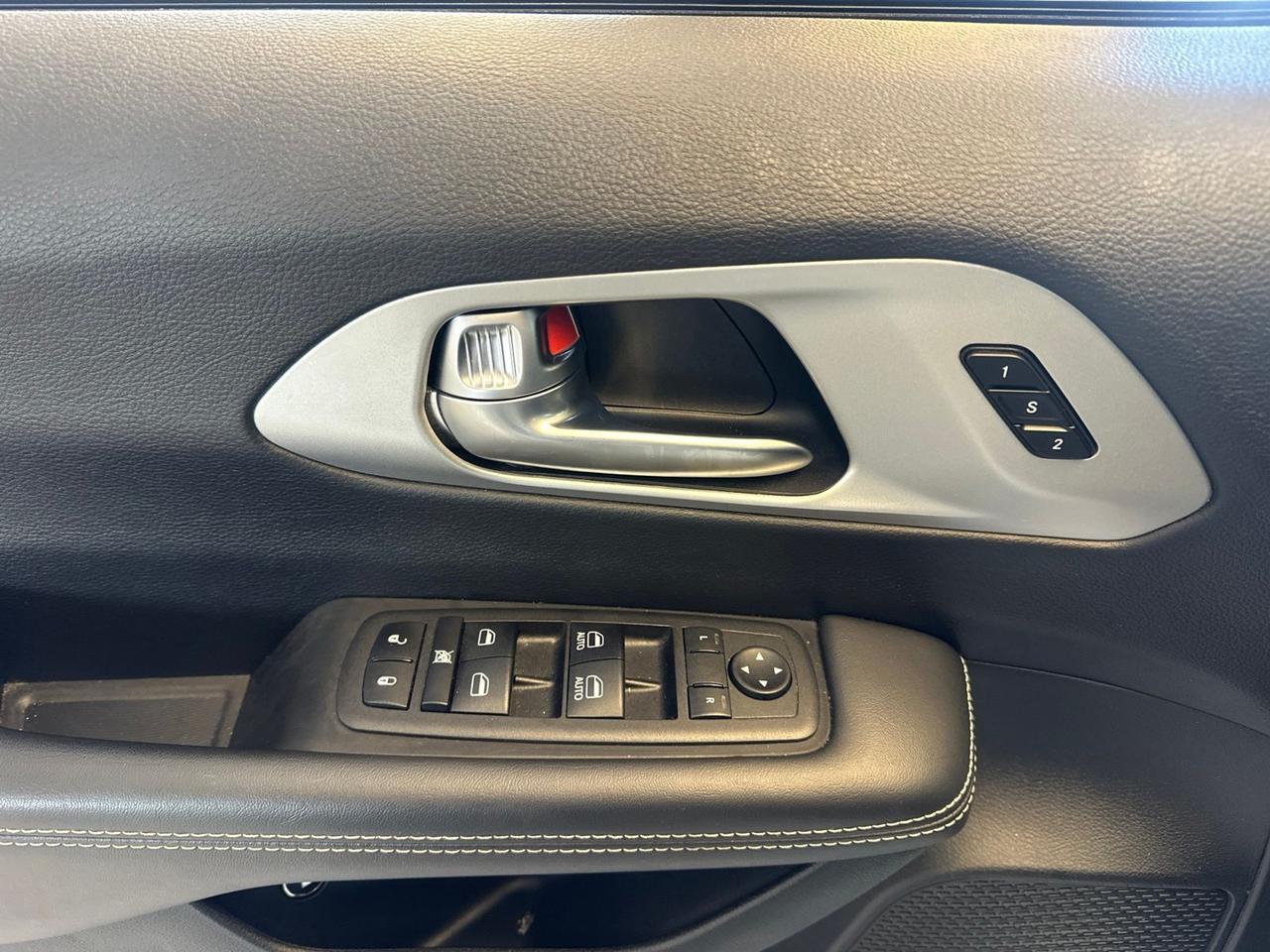 2024 Chrysler Pacifica Hybrid Select S Appearance Springfield VA