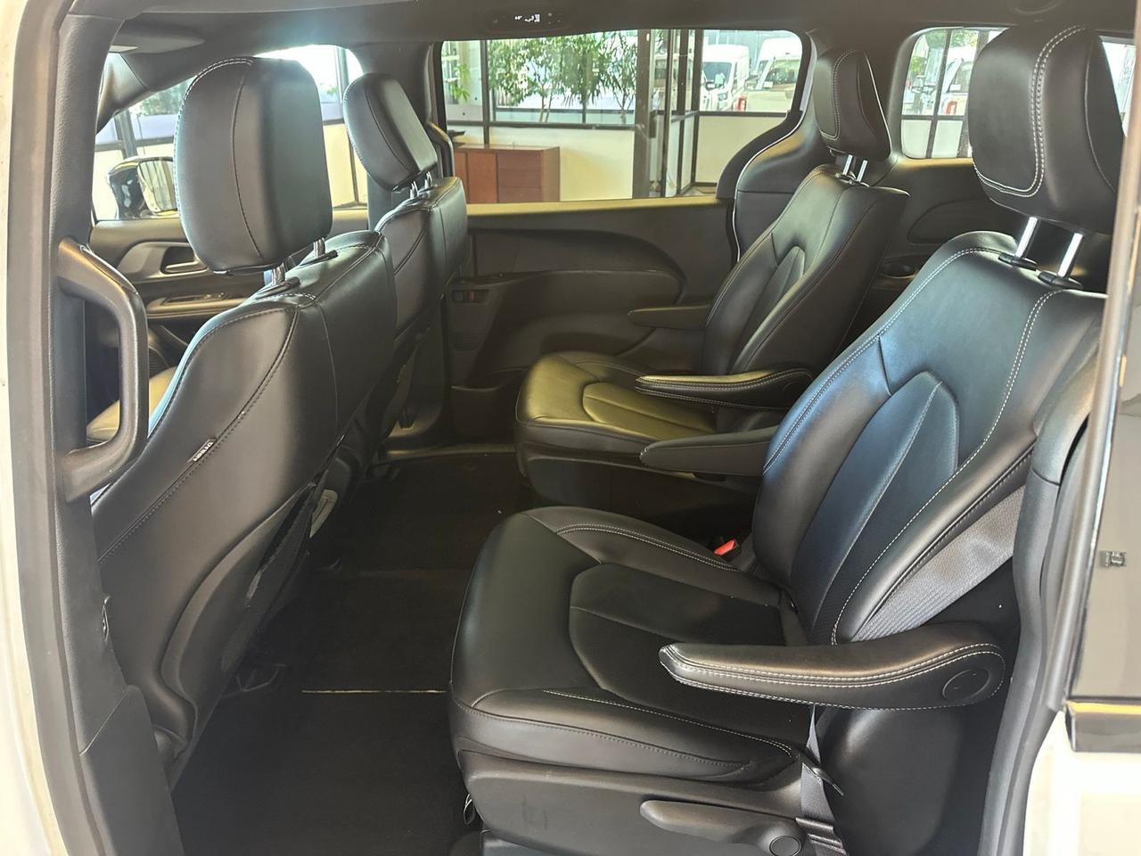 2024 Chrysler Pacifica Hybrid Select S Appearance Springfield VA
