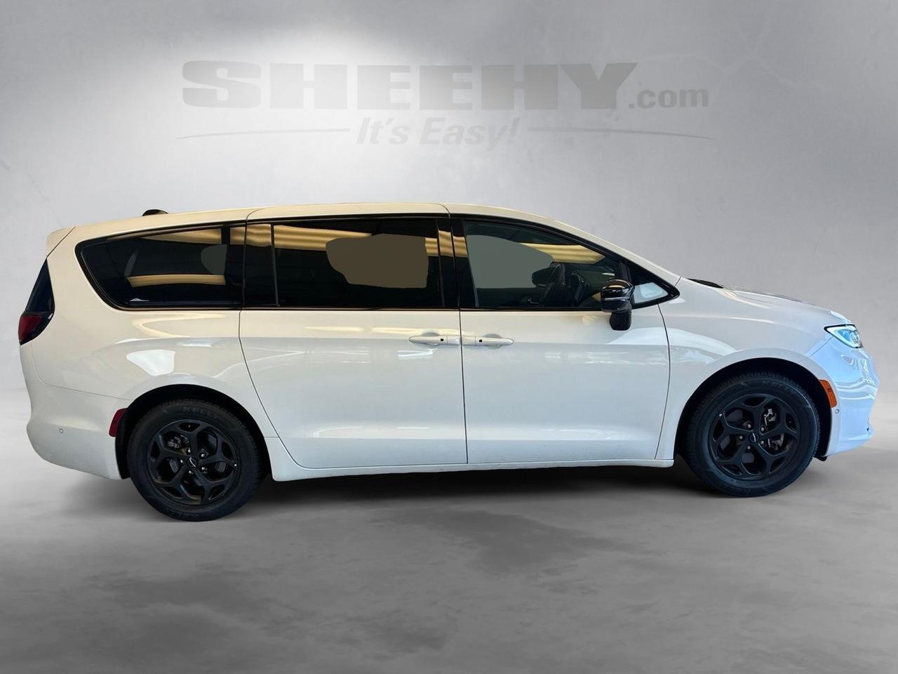 2024 Chrysler Pacifica Hybrid Select S Appearance Springfield VA