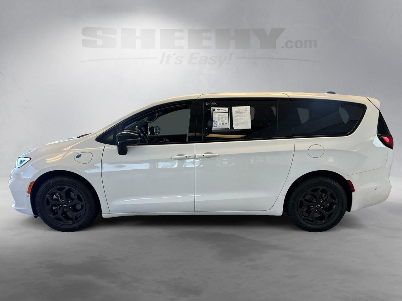 2024 Chrysler Pacifica Hybrid Select S Appearance Springfield VA