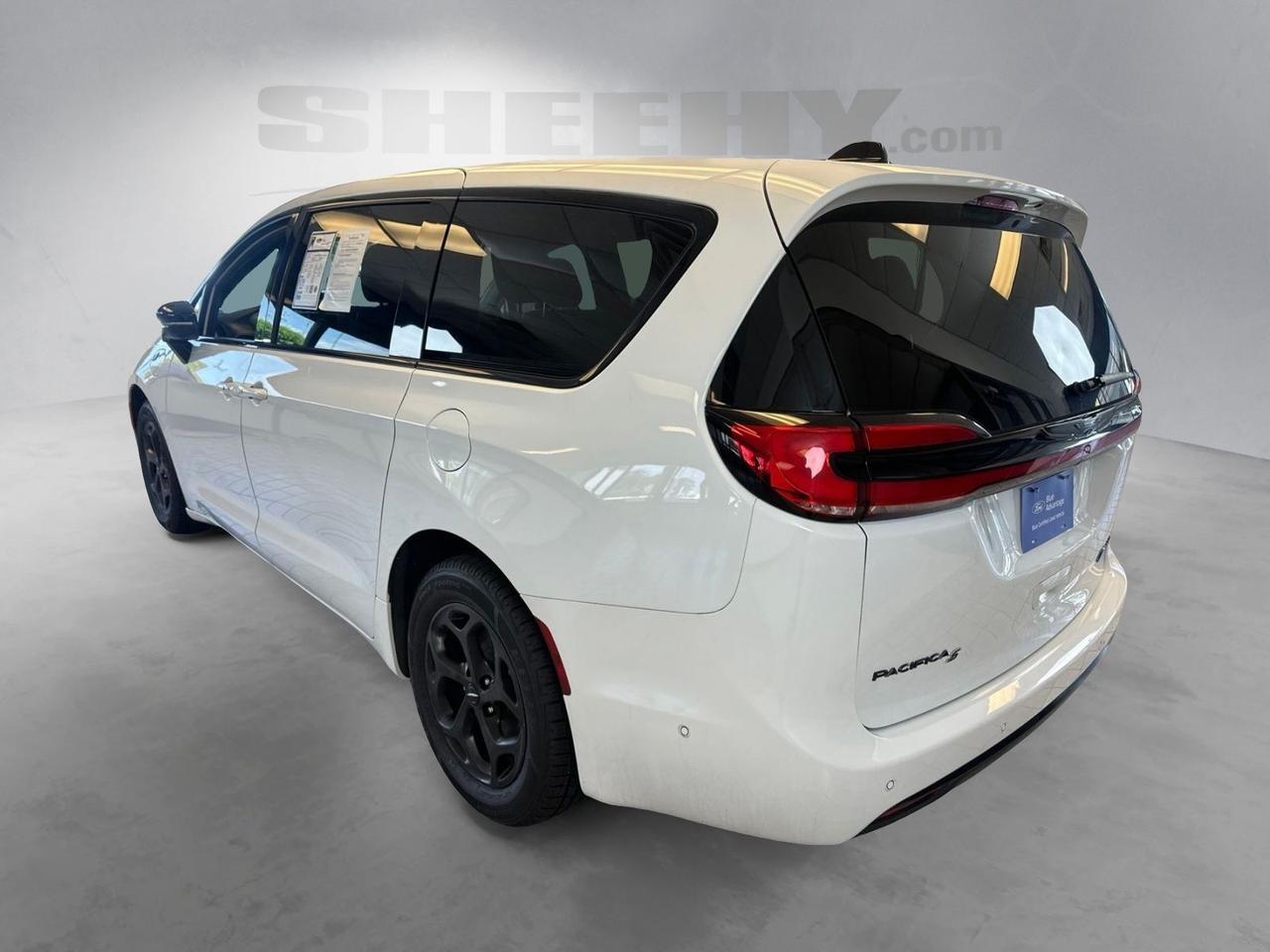 2024 Chrysler Pacifica Hybrid Select S Appearance Springfield VA