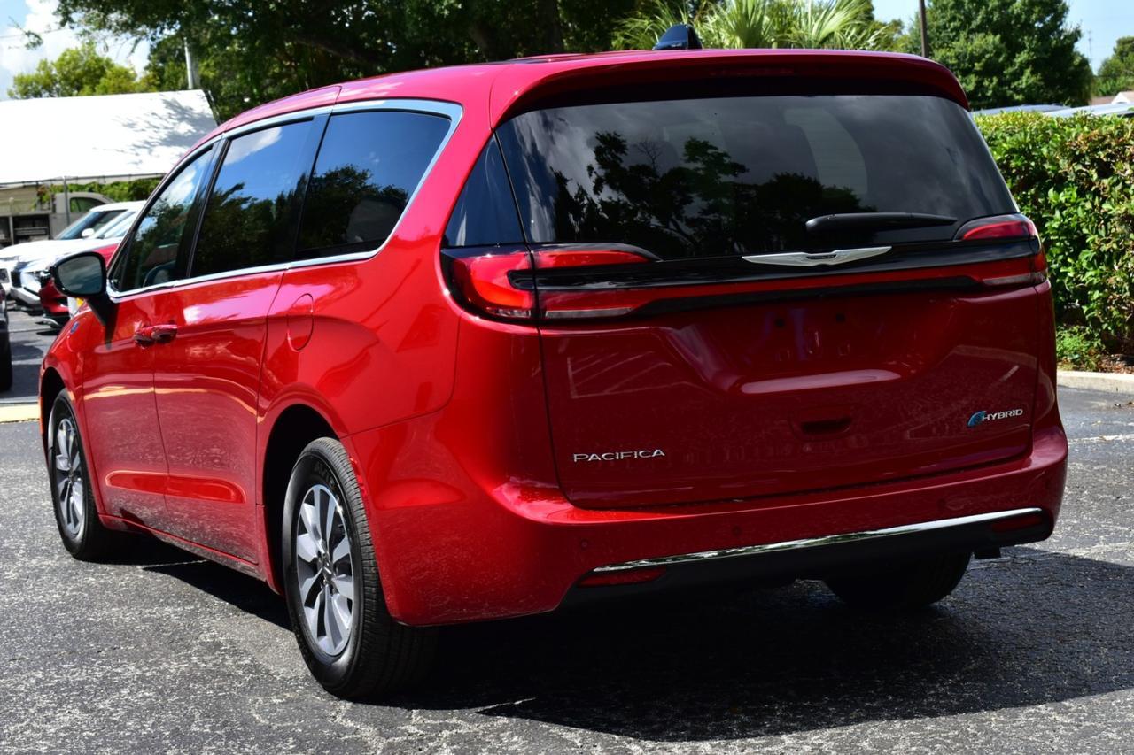 2024 Chrysler Pacifica Hybrid Select Tampa FL
