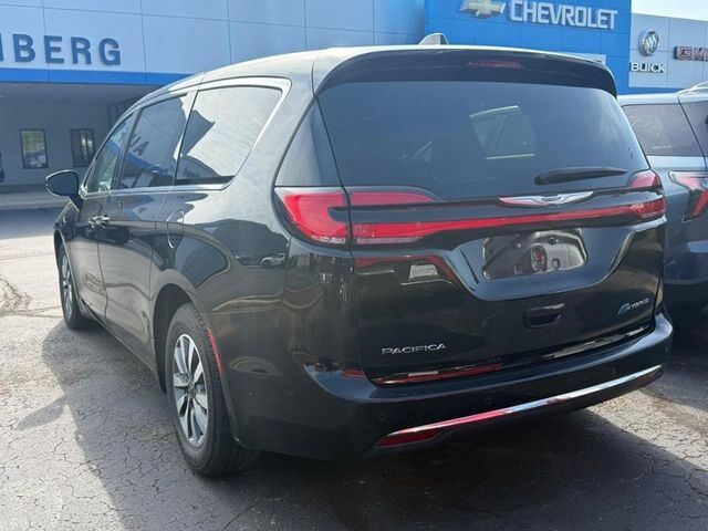 2024 Chrysler Pacifica Hybrid Select