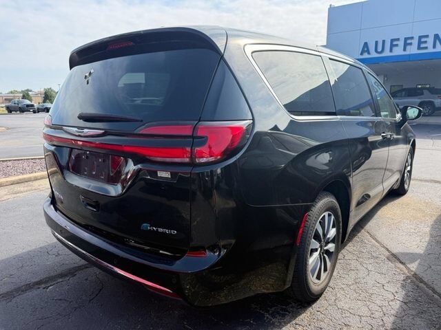 2024 Chrysler Pacifica Hybrid Select Farmington MO