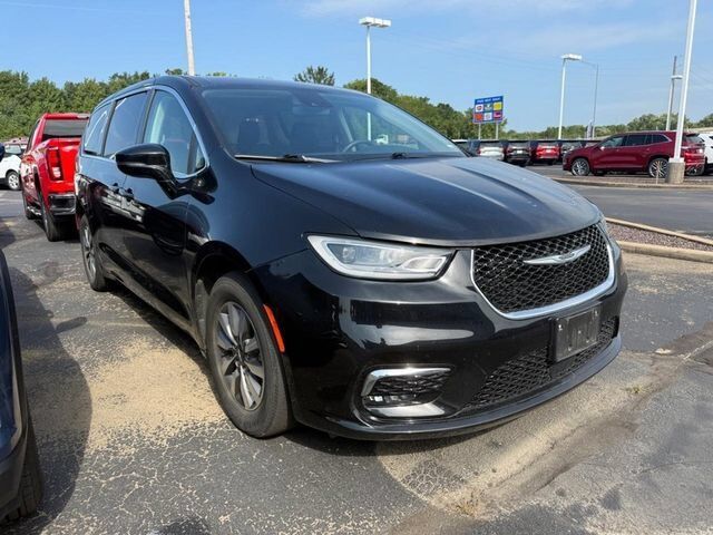 2024 Chrysler Pacifica Hybrid Select Farmington MO