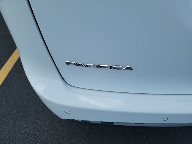 2024 Chrysler Pacifica Hybrid Select Washington MO