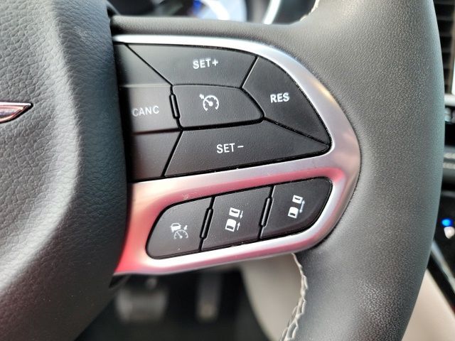 2024 Chrysler Pacifica Hybrid Select Washington MO