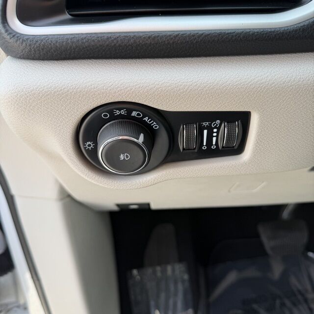 2024 Chrysler Pacifica Hybrid Select Herrin IL