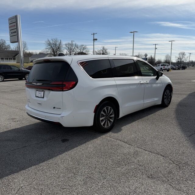 2024 Chrysler Pacifica Hybrid Select Herrin IL