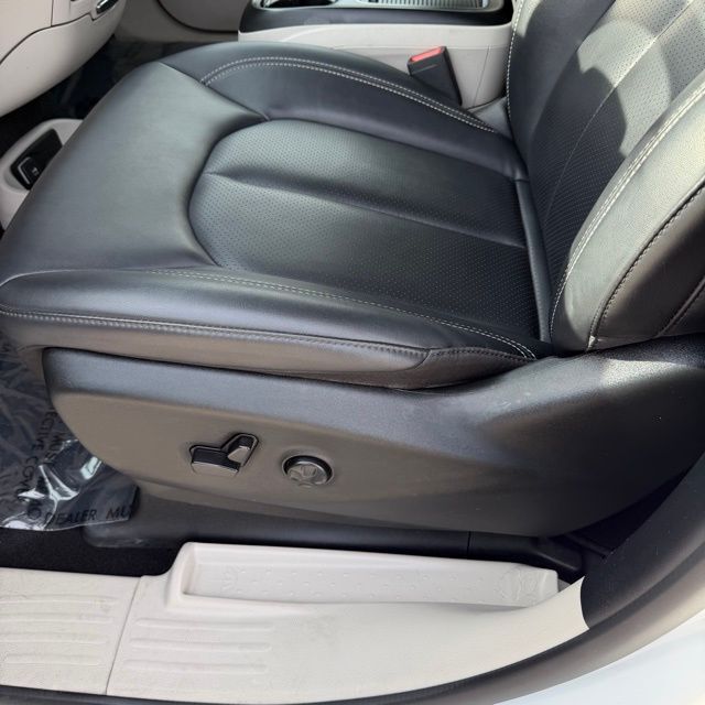 2024 Chrysler Pacifica Hybrid Select Herrin IL