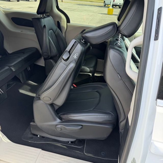 2024 Chrysler Pacifica Hybrid Select Herrin IL