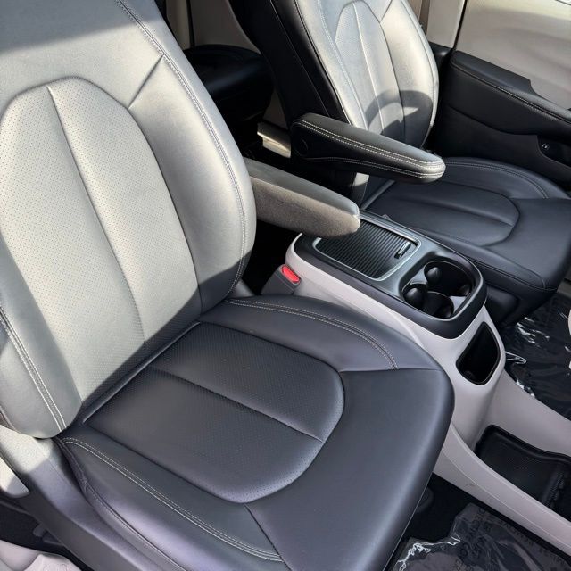 2024 Chrysler Pacifica Hybrid Select Herrin IL