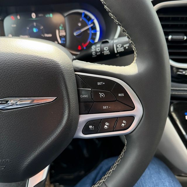 2024 Chrysler Pacifica Hybrid Select Herrin IL