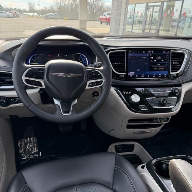 2024 Chrysler Pacifica Hybrid Select Herrin IL