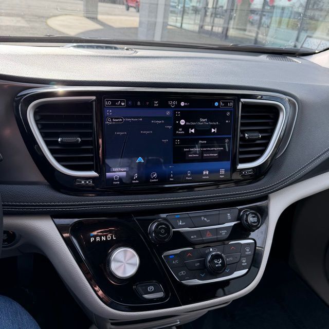 2024 Chrysler Pacifica Hybrid Select Herrin IL