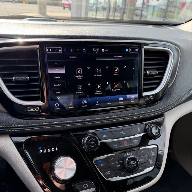 2024 Chrysler Pacifica Hybrid Select Herrin IL