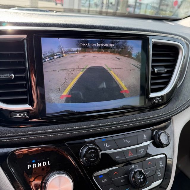 2024 Chrysler Pacifica Hybrid Select Herrin IL