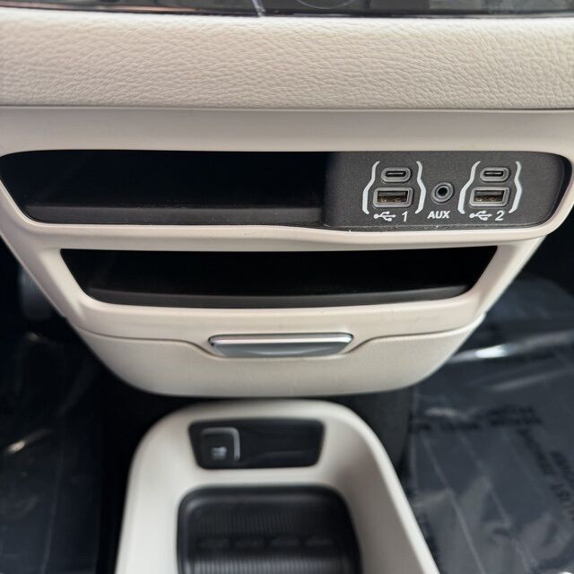 2024 Chrysler Pacifica Hybrid Select Herrin IL