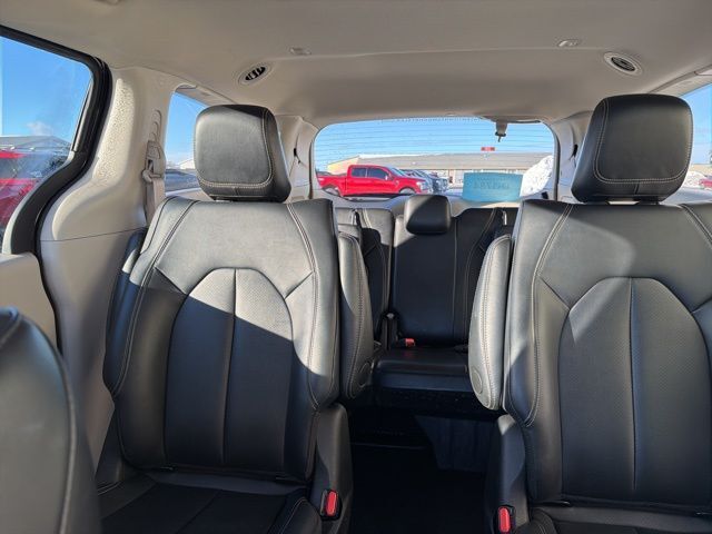 2024 Chrysler Pacifica Hybrid Select Watertown SD