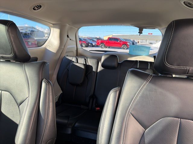 2024 Chrysler Pacifica Hybrid Select Watertown SD