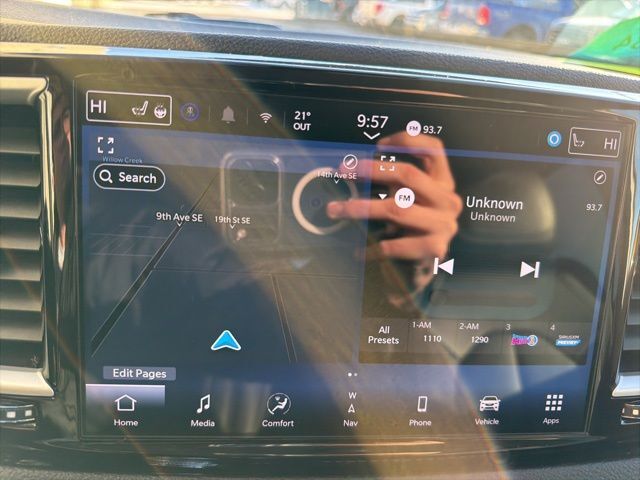 2024 Chrysler Pacifica Hybrid Select Watertown SD