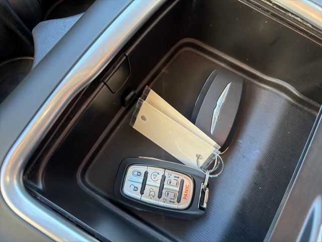 2024 Chrysler Pacifica Hybrid Select Watertown SD